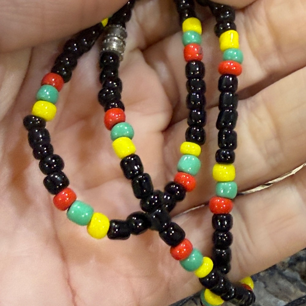 Handmade Rasta Seed Bead Necklace Black Red Yellow Green 22 Inch Barrel Clasp